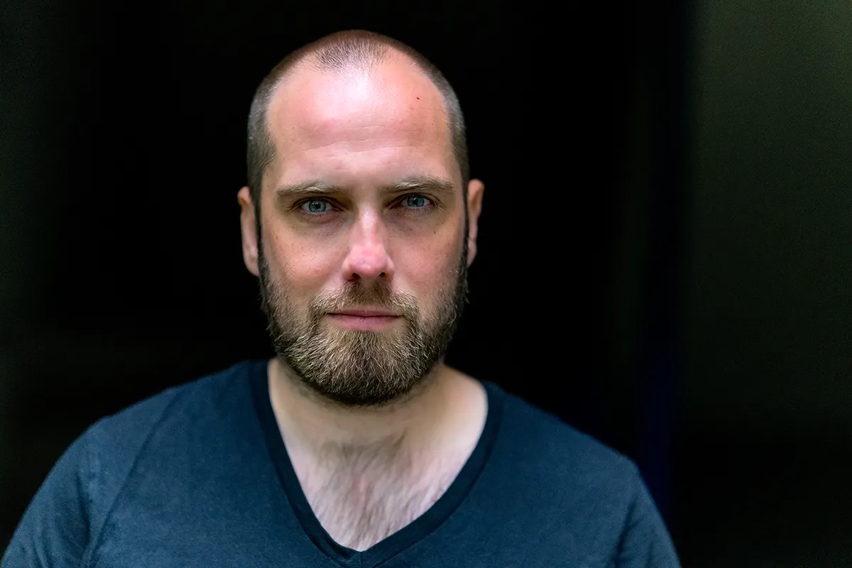 Dominik Berberich, Schauspieler aus Freiburg ZeitweiseZeitreisende Schauspielagentur Baden-Württemberg