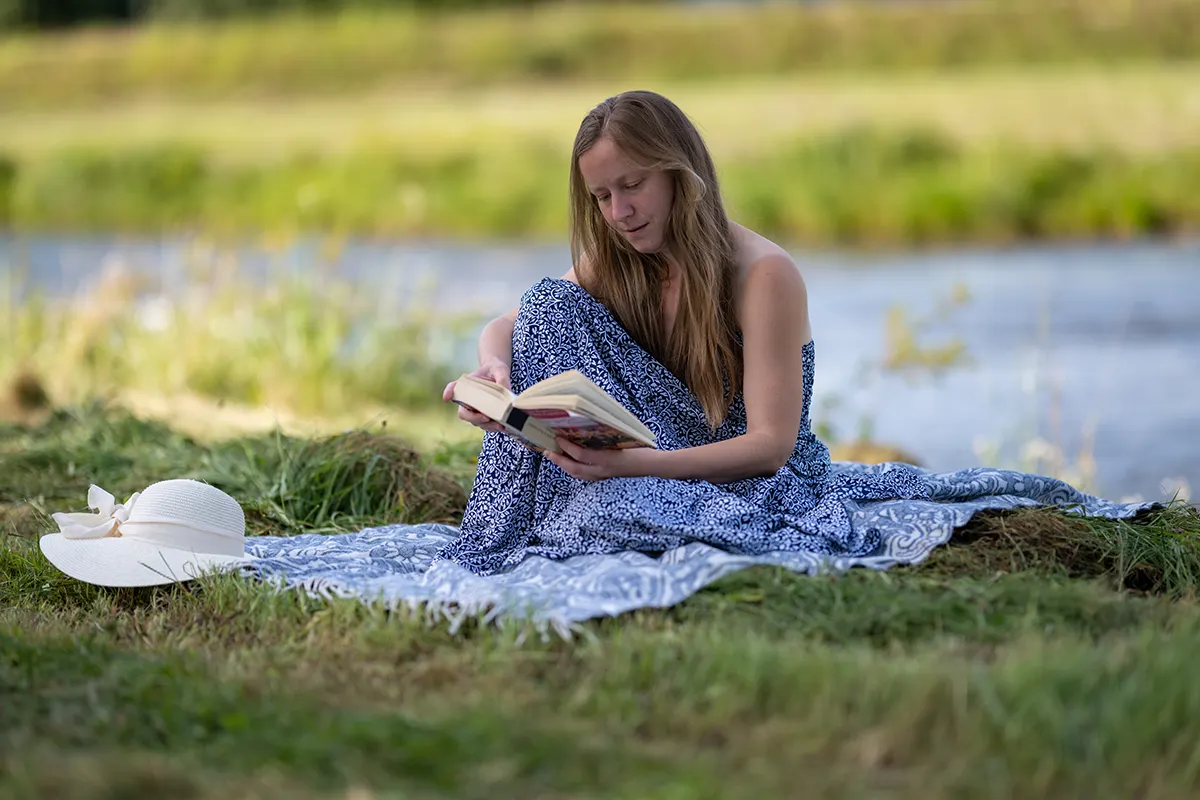 Lena Stoll, Schauspielerin aus Tübingen, ZeitweiseZeitreisende